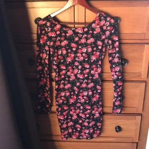 Forever 21 long sleeve floral bodycon dress